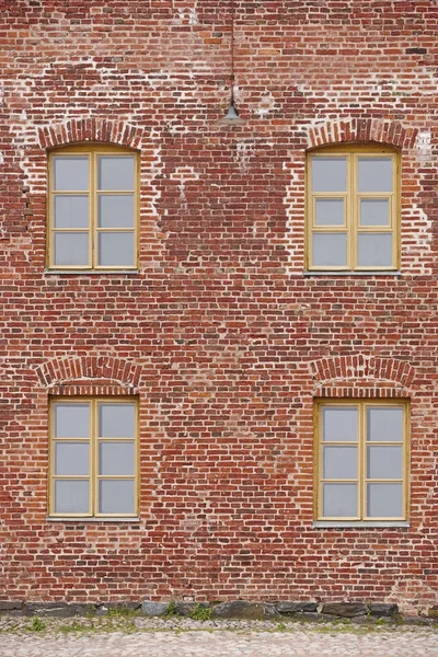 Antique rusted restored red brick wall facade. Architecture Back — Stock Photo, Image