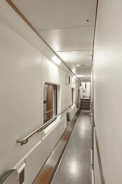 Sleeper wagon train corridor indoor. First floor. Transportation — Stock Photo, Image