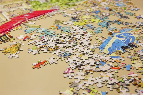 Farbenfrohe Puzzle-Details. Spielzeug-Hintergrund. Spielzeit — Stockfoto