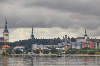 Tallinn eski kasaba cityscape panoramik görünümü. Turizm landmark. EST