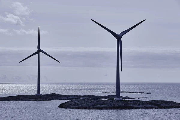 Wind turbines at sunset. Renewable energy. Finland seascape — Stock Photo, Image