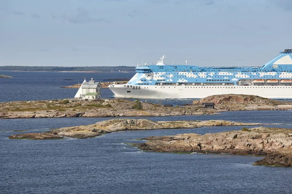 Nave da crociera sul Mar Baltico. Costa dell'isola di Aland. Finlandia — Foto Stock