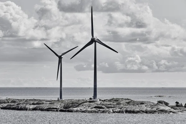 Wind turbines at sunset. Renewable energy. Finland seascape — Stock Photo, Image