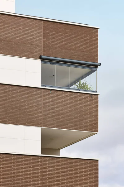Neubau Außenfassade Mit Terrasse Bau Kaufen Mieten — Stockfoto