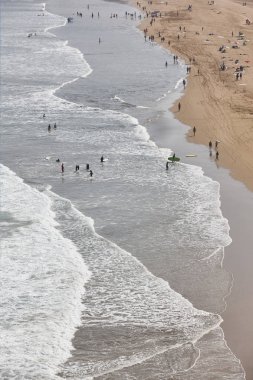 Yukarıdan La Salvaje plajı. Bask ülkesi, İspanya