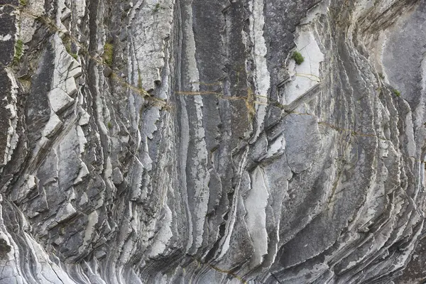 Flysch dramatic rock formation Cantabric coastline in Zumaia, Eu — Stock Photo, Image