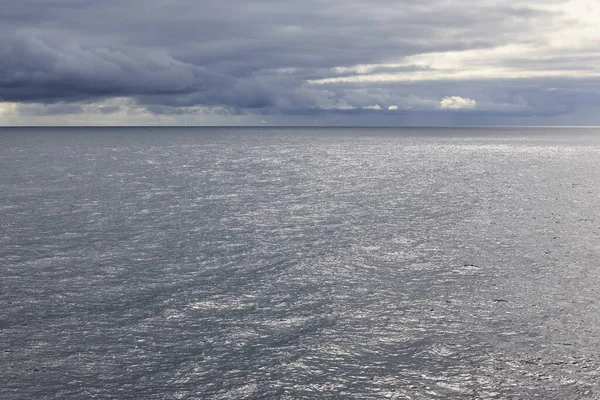 Θυελλώδης Καιρός Στον Ατλαντικό Ωκεανό Ηλιοβασίλεμα Κύμα Θαλάσσης Κλίμα — Φωτογραφία Αρχείου