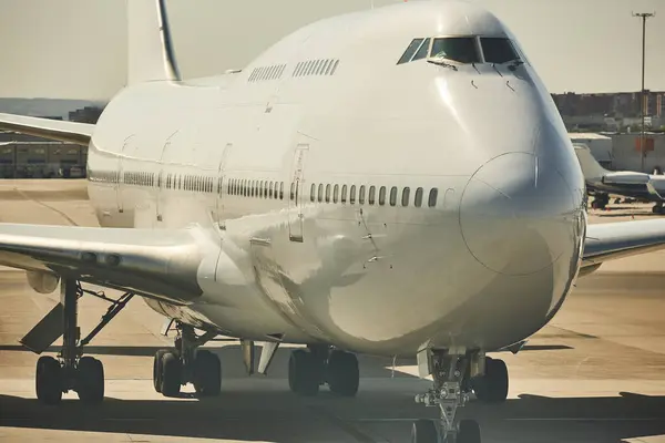 Huge Airplane Runway Transportation Tourism Industry Journey — Stock Photo, Image