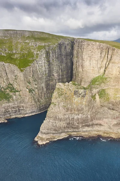 Faeröer Eilanden Dramatische Kustlijn Bekeken Vanuit Helikopter Vagar Gebied — Stockfoto