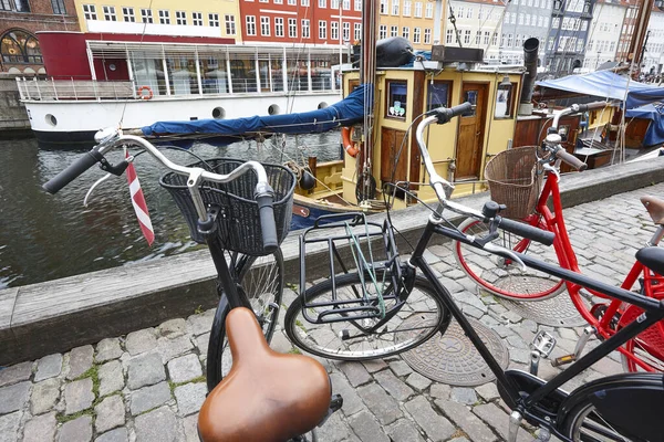 哥本哈根市中心传统的彩色立面 Nyhavn地区丹麦 — 图库照片
