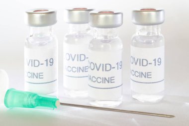 Covid-19 aşı tüpleri. Coronavirus salgını enfeksiyonu. Küresel önleme aşısı