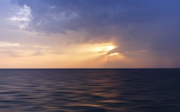 Havsutsikt Vid Solnedgången Mellan Dag Och Natt — Stockfoto