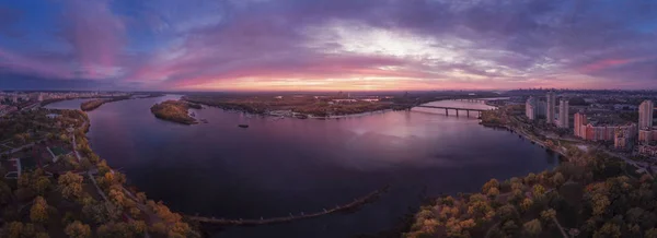 Wunderschönes Panorama Des Farbenfrohen Sonnenaufgangs Über Kyiv Ukraine — Stockfoto