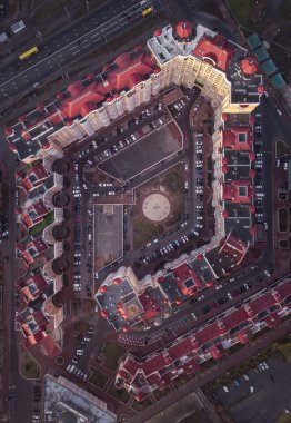 Binanın havadan görünüşü, şehir hayatının görünümü