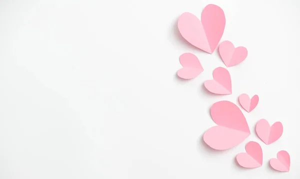 Бумажные Элементы Форме Сердца Летят Белом Бумажном Фоне Love Valentine — стоковое фото
