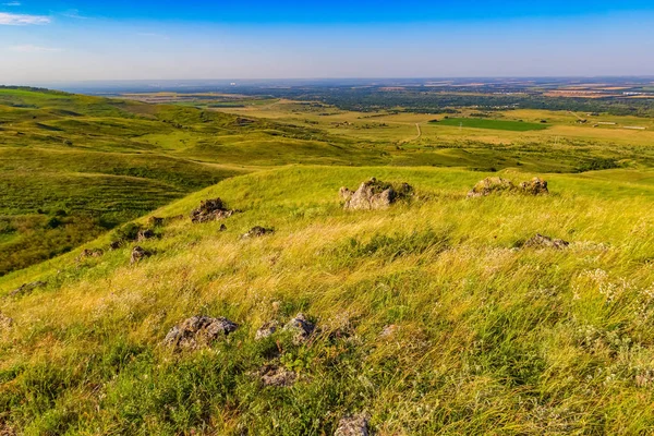 Yatay, hills, alanlar, evler, woods.