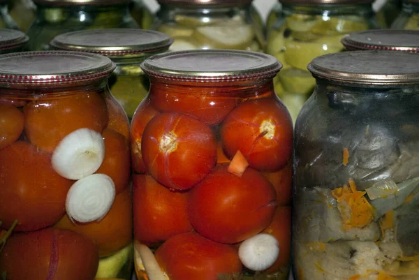 Conserver Les Légumes Dans Bocal Sur Vieux Fond Bois Modèle — Photo