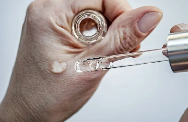 Cropped View Woman Applying Liquid Glass Bottle Skin Texture Woman — Stock Photo, Image