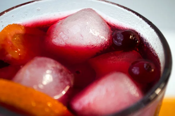 Cold Homemade Lemonade Cranberries Lemon Orange Cranberry Ice Tea Cocktail — Stock Photo, Image