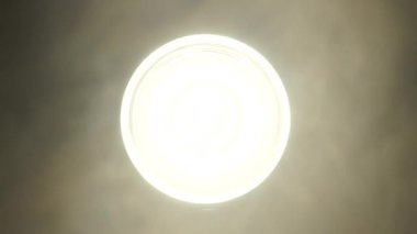 Projektör ışıkları Duman Yanıp sönen Işıldayan Ampul Halojen Işıkları Işıkları 