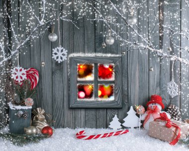 Kardan adam, pencere, dekoratif dalları, pr ile Noel iç