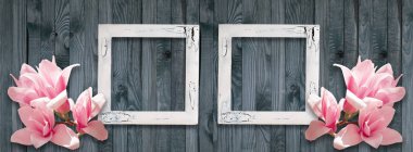 Fotoğraf çerçeveleri ve Manolya çiçek woo duvara arka plan