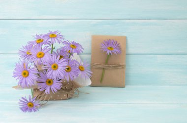 Papatya ve hediyeler