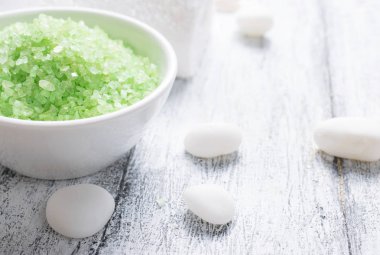 Deniz tuzu ve havlu ile Spa salon