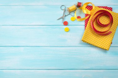 Dikiş ve kumaş için araç kümesi