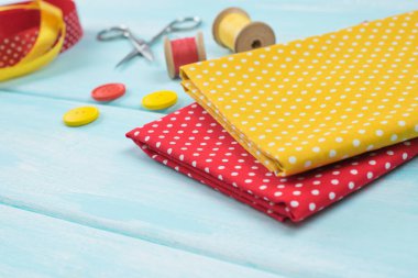 Dikiş ve kumaş için araç kümesi