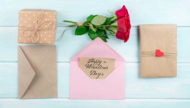 Sevgililer Günü teması. «Ana sayfa» iş yeri için görünümünü el yapımı