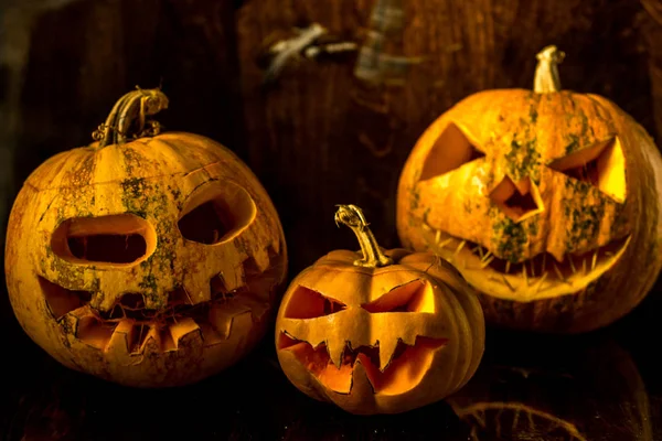 Grote Halloween Pompoen Zwarte Achtergrond — Stockfoto