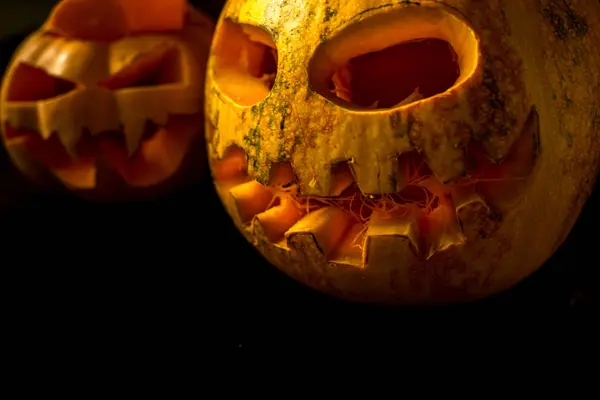 Grote Halloween Pompoen Zwarte Achtergrond — Stockfoto