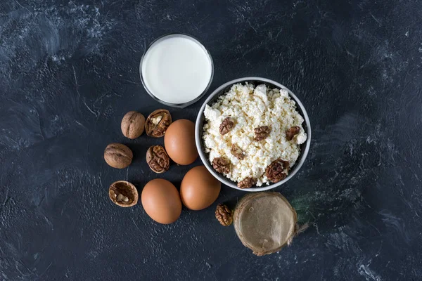 Gezond Voedingsconcept Zelfgemaakte Kwark Een Glas Melk Yoghurt Kippeneieren Een — Stockfoto