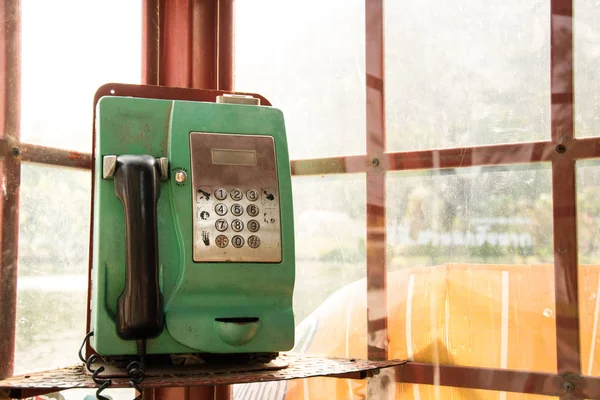 Public green telphone — Stock Photo, Image