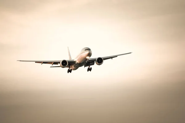 Aterrizaje del avión — Foto de Stock
