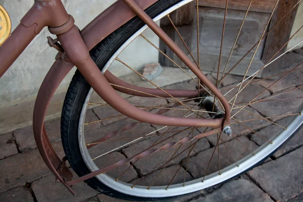 Vintage cykel detalj på nära håll — Stockfoto
