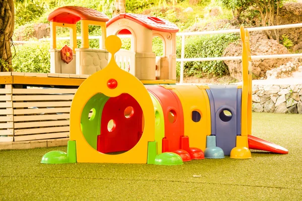 Ett barns playground.edit temp och delad toning — Stockfoto