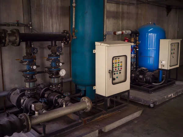 用于管道和消防系统的水泵助推器系统面板 — 图库照片