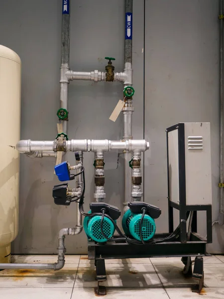用于管道和消防系统的水泵助推器系统面板 — 图库照片