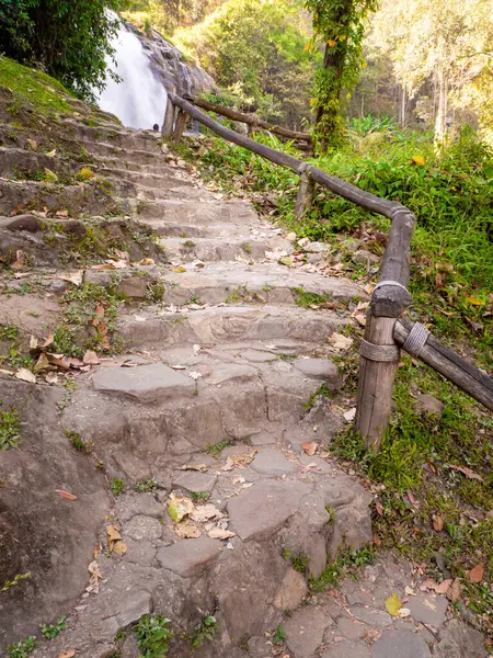 Stare Kamienne Schody Chodnik Kroków Szlaku Górskim — Zdjęcie stockowe