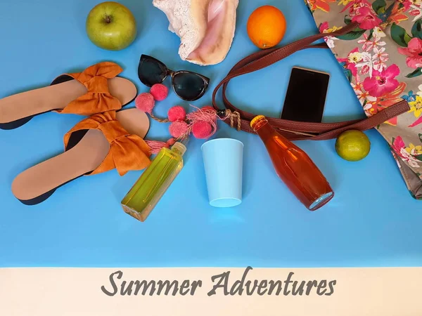 Summer Holiday Travel Background Women Accessories Summer Girl Wallet Handbag — ストック写真