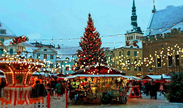 Tallinn Zima Święta Bożego Narodzenia Europie Miasto Rynek Choinkowy Dekoracja — Zdjęcie stockowe
