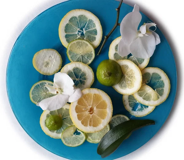 Citron Tranches Agrumes Citron Vert Agrumes Tranche Juteuse Fruits Sur — Photo