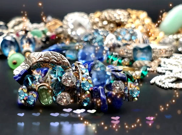 Κοσμήματα Χρυσό Ασημένιο Σμαράγδι Πολυτελείας Κοστούμι Γυναίκες Αξεσουάρ Δώρο Μπλε — Φωτογραφία Αρχείου