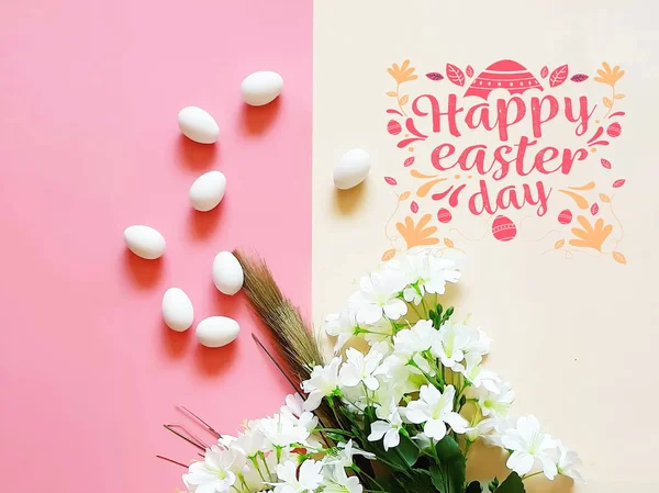 Pasen Achtergrond Beste Wensen Belettering Wit Eieren Roze Bloemen Voorjaarsvakantie — Stockfoto