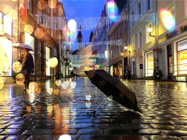 Soirée Pluvieuse Dans Ville Les Gens Marchant Avec Parapluie Sous — Photo