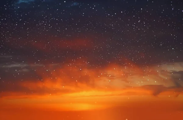 Céu Estrelado Laranja Pôr Sol Verão Noite Nublado Paisagem Marinha — Fotografia de Stock
