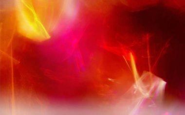 neon renkli arka plan bulanık pembe sarı yeşil ışık yansıması altın elementler desenli parlak desen