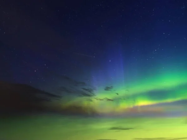 Aurora Cielo Stellato Splendente Luce Colorata Verde Sfondo Blu — Foto Stock